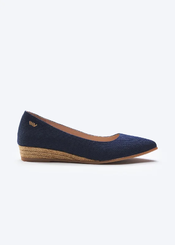 Flats near trendy markets-Rubina Canvas Flat