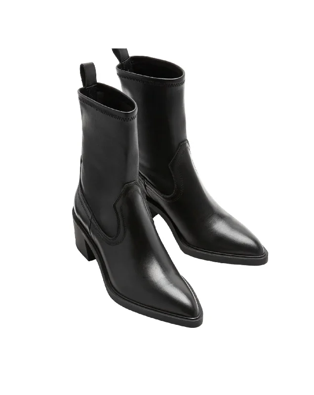 boots for stylish commuting-Women's Parks Leather Bootie In Black