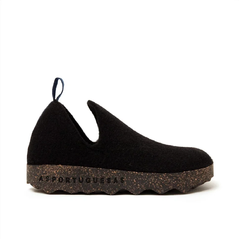 Luxury flats with lofts-Unisex City Slip-On Shoe In Black