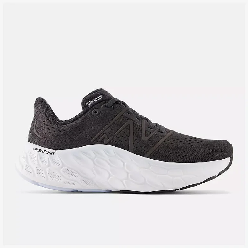 Women's Fresh Foam X More v4 (Black/Starlight)