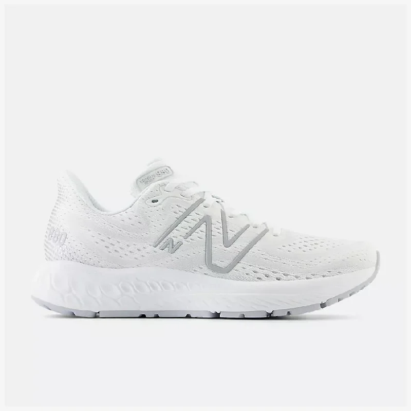 Women's Fresh Foam X 880v13 (White/Light Silver Metallic)