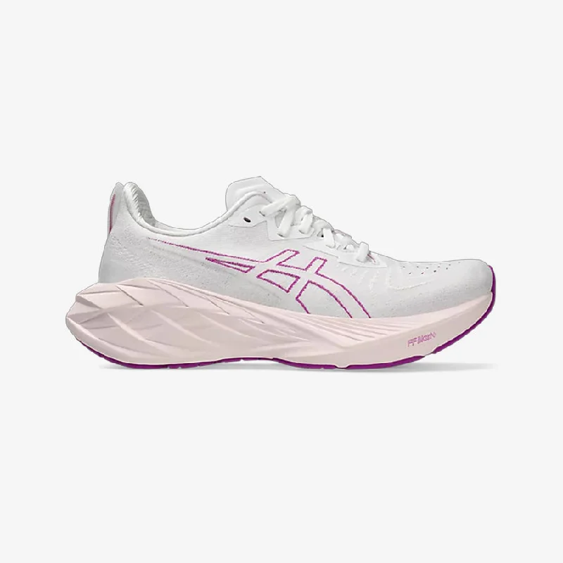 Women's Novablast 4 (White/Soothing Sea)