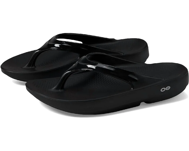 Sandals with multi-colored straps-Women's Oolala Sandal In All Black