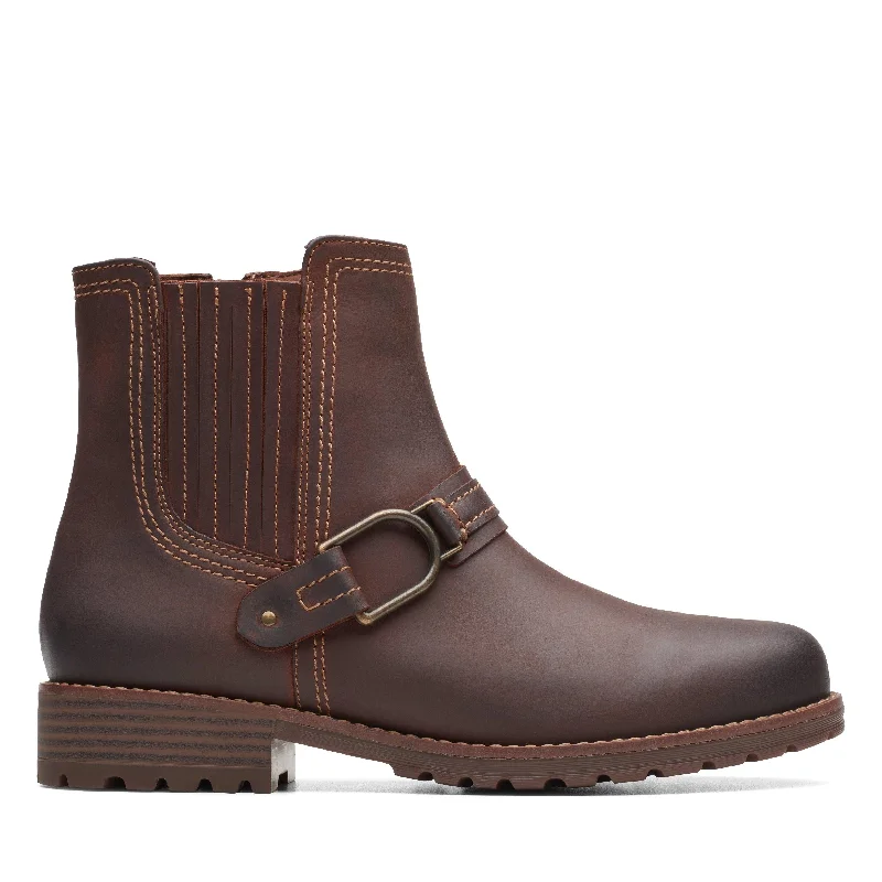 casual boots for men with style-Clarks Aspra Buckle in Brown Leather