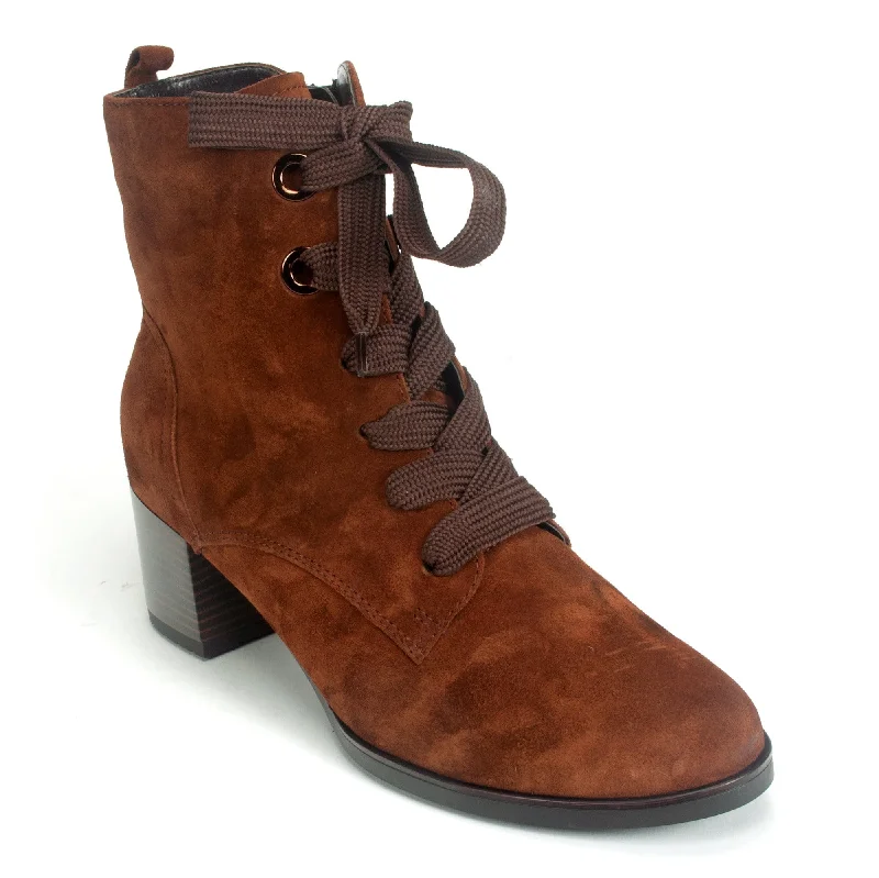 boots for keeping feet warm during winter-Fargo Lace Up Boot