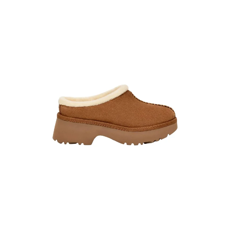 Sandals for carefree walks-UGG New Heights Cozy Clog Chestnut  1162510W-CHE Women's